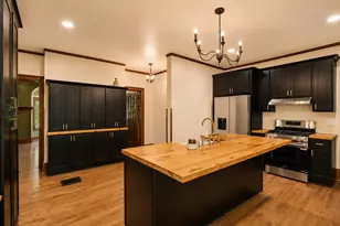 6789 N Elm Tree Rd, Glendale, WI 53217 - Photo 8