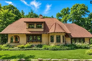 6789 N Elm Tree Rd, Glendale, WI 53217 - Photo 1