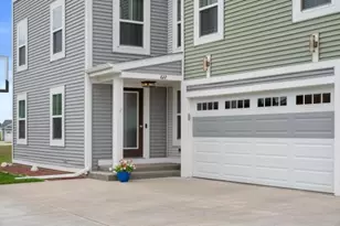 822 Skypark Dr, Hartford, WI 53027 - Photo 24