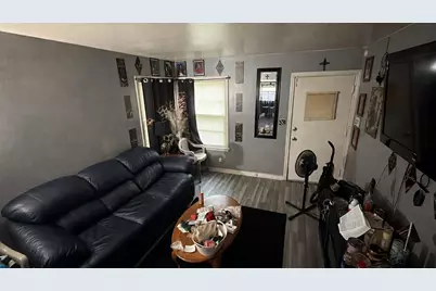 4572 N 37th St, Milwaukee, WI 53209 - Photo 4