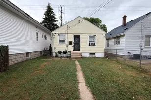 4572 N 37th St, Milwaukee, WI 53209 - Photo 2