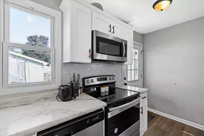 3850 S 18th St, Milwaukee, WI 53221 - Photo 14