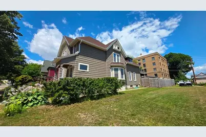 422  Niagara Ave, Sheboygan, WI 53081 - Photo 2