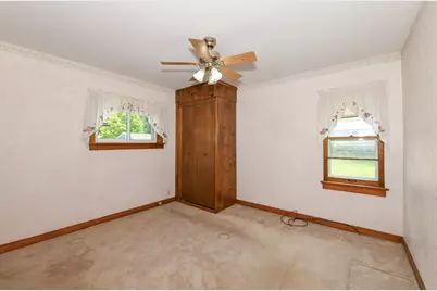 2400 S 100th St, West Allis, WI 53227 - Photo 14