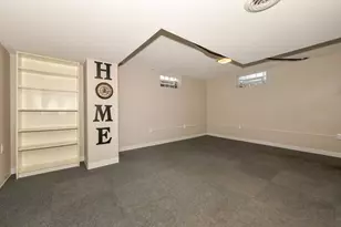 2400 S 100th St, West Allis, WI 53227 - Photo 20