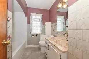 2400 S 100th St, West Allis, WI 53227 - Photo 16