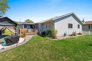 4517 Harvest Cir, Manitowoc, WI 54220 - Photo 14