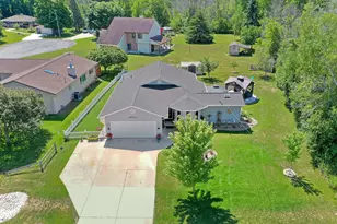 4517 Harvest Cir, Manitowoc, WI 54220 - Photo 16