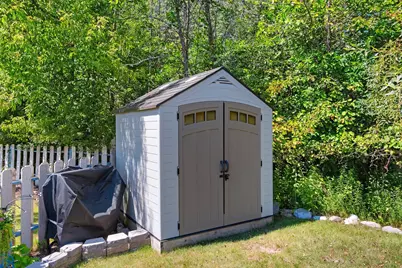 4517  Harvest Cir, Manitowoc, WI 54220 - Photo 8