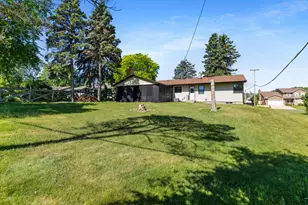 1858 East Dr, East Troy, WI 53120 - Photo 20