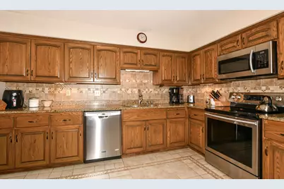 2367 S 118th St, West Allis, WI 53227 - Photo 8