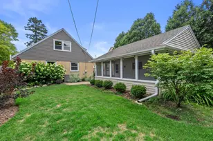 631 N 104th St, Wauwatosa, WI 53226 - Photo 26