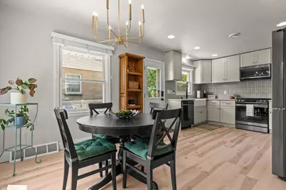 631 N 104th St, Wauwatosa, WI 53226 - Photo 4