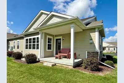 N113W14056  Wrenwood Pass #15, Germantown, WI 53022 - Photo 2