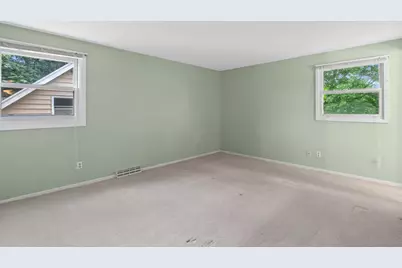 13005 W Scarborough Dr, New Berlin, WI 53151 - Photo 28