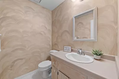 13005 W Scarborough Dr, New Berlin, WI 53151 - Photo 20