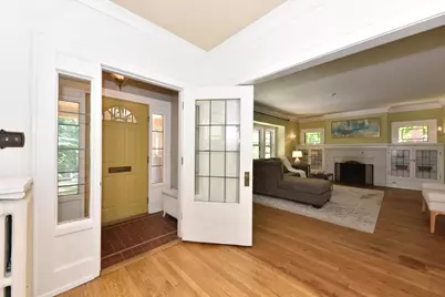 2565 N Grant Blvd, Milwaukee, WI 53210 - Photo 2