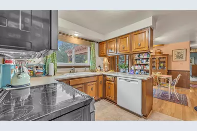 4468 S 8th St, Wilson, WI 53081 - Photo 12