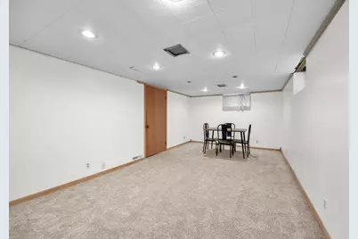 2704 N 84th St #2708, Milwaukee, WI 53222 - Photo 32