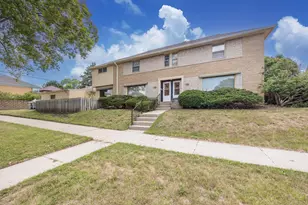 2704 N 84th St, Milwaukee, WI 53222 - Photo 4