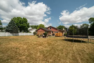 3615 W Barnard Ave, Greenfield, WI 53221 - Photo 20