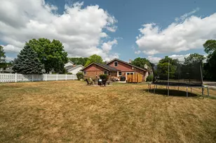 3615 W Barnard Ave, Greenfield, WI 53221 - Photo 20