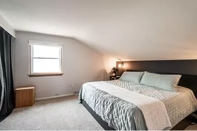 3615 W Barnard Ave, Greenfield, WI 53221 - Photo 14