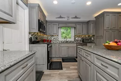 N110W15845  Catskill Ln, Germantown, WI 53022 - Photo 8