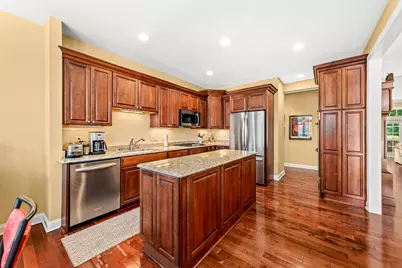 11675 N Aster Woods Cir, Mequon, WI 53092 - Photo 8