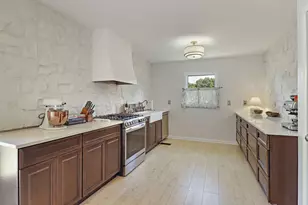 906 114th St, Pleasant Prairie, WI 53158 - Photo 6