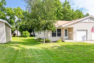 435 W Polk St, Waterloo, WI 53594 - Photo 1