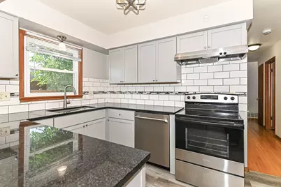 1728  Cleveland Ave #1730, Racine, WI 53405 - Photo 12