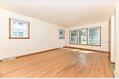 1728  Cleveland Ave #1730, Racine, WI 53405 - Photo 8