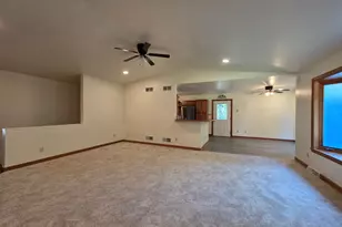 10719 W Calumet Rd, Milwaukee, WI 53224 - Photo 12