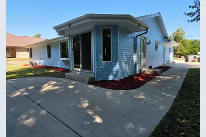 10719 W Calumet Rd, Milwaukee, WI 53224 - Photo 6