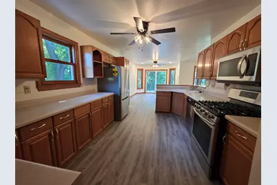 10719 W Calumet Rd, Milwaukee, WI 53224 - Photo 16