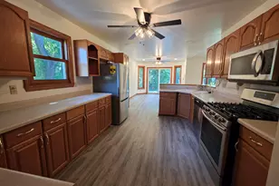 10719 W Calumet Rd, Milwaukee, WI 53224 - Photo 16