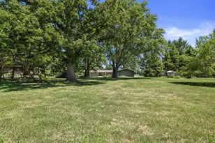5330 Crystal Ln, Racine, WI 53177 - Photo 6