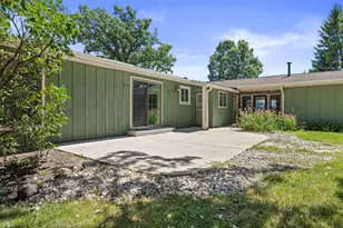 5330 Crystal Ln, Racine, WI 53177 - Photo 10