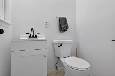 5222 W Hemlock Rd, Milwaukee, WI 53223 - Photo 12