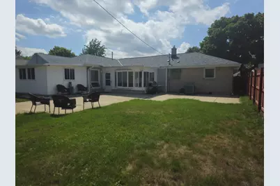 2728 S 71st St, Milwaukee, WI 53219 - Photo 6