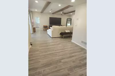 2728 S 71st St, Milwaukee, WI 53219 - Photo 18
