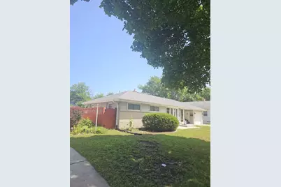 2728 S 71st St, Milwaukee, WI 53219 - Photo 4