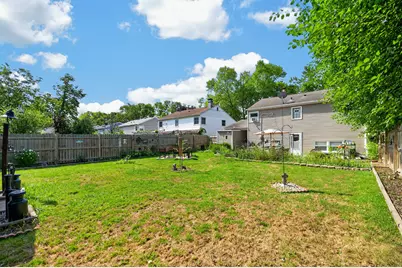 8036 W Scranton Pl, Milwaukee, WI 53218 - Photo 34