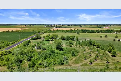 5102  Six Mile Rd, Belgium, WI 53004 - Photo 12