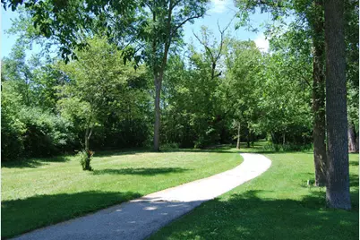 N85W15700  Ridge Rd #104, Menomonee Falls, WI 53051 - Photo 38