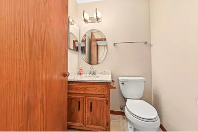 N85W15700  Ridge Rd #104, Menomonee Falls, WI 53051 - Photo 16
