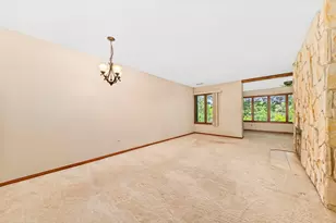 N85W15700 Ridge Rd, Menomonee Falls, WI 53051 - Photo 12