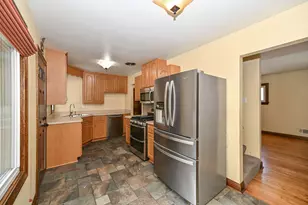 7817 W Mt Vernon Ave, Milwaukee, WI 53213 - Photo 12