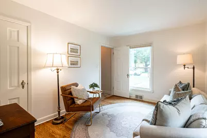5656 N Milwaukee River Pkwy, Glendale, WI 53209 - Photo 12
